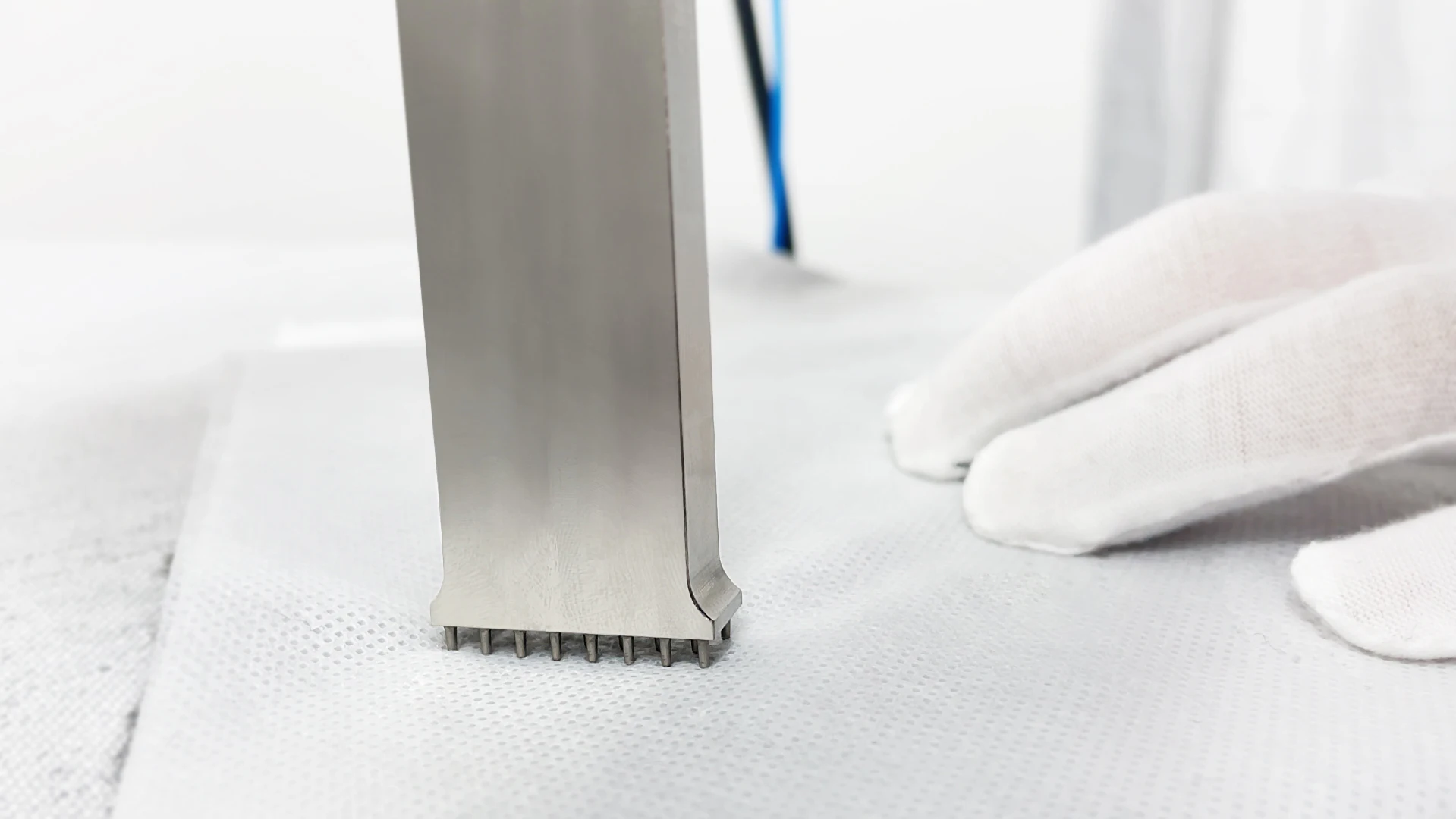 Hot sale small size ultrasonic welding handheld machine for plastic with steel, aluminum, titanium