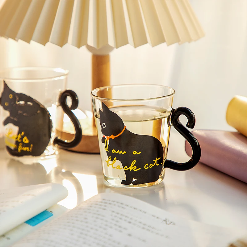 Wholesale animal design novelty gifts for women girls ,Hand blown Single wall borosilicate glass milk cup cute cat mug