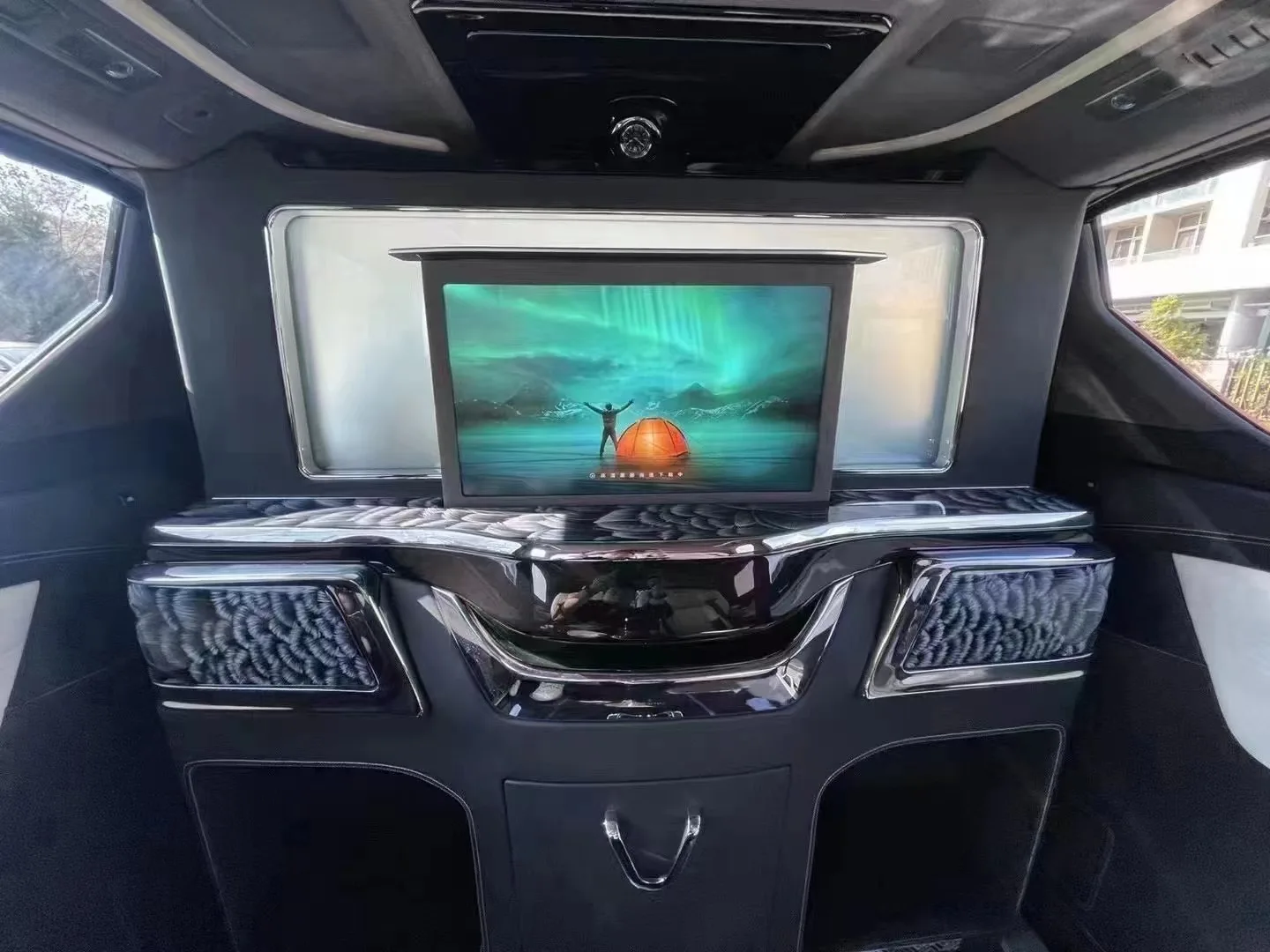 super Luxury modified four-seat alphard, Swan alphard four-seat stunning vehicle kit.with car TV console Lifting TV