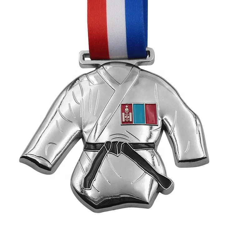 Creative 3D Metal Gift Trail Run Medal Taekwondo Clothes Figure Trophy Taekwondo Medal  Sport Triathlon Medallion Karate Medal