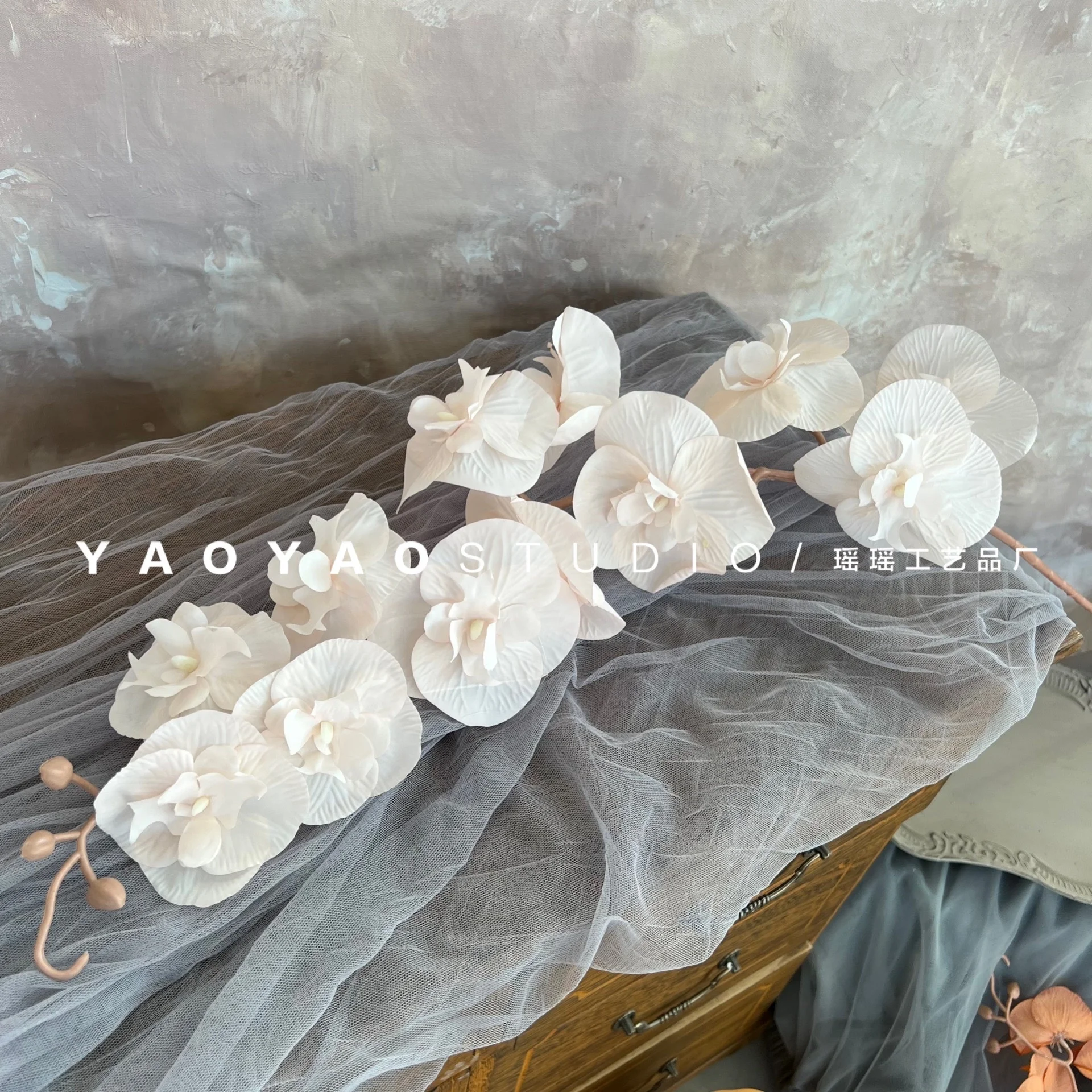 12 Orchid Phalaenopsis simulated Flowers Green Plant Wedding Arrangement for Auditorium Roadside Home Ornaments