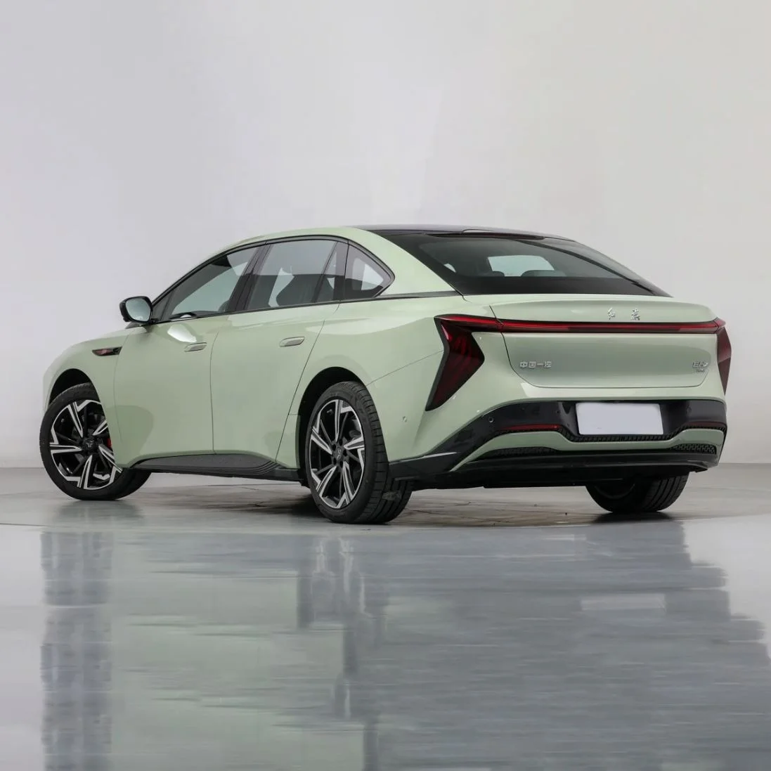 В наличии 2021 BYD Song плюс новая энергия DM-i 110 км Дальность хода 13000 электрический внедорожник BYDsong б/у