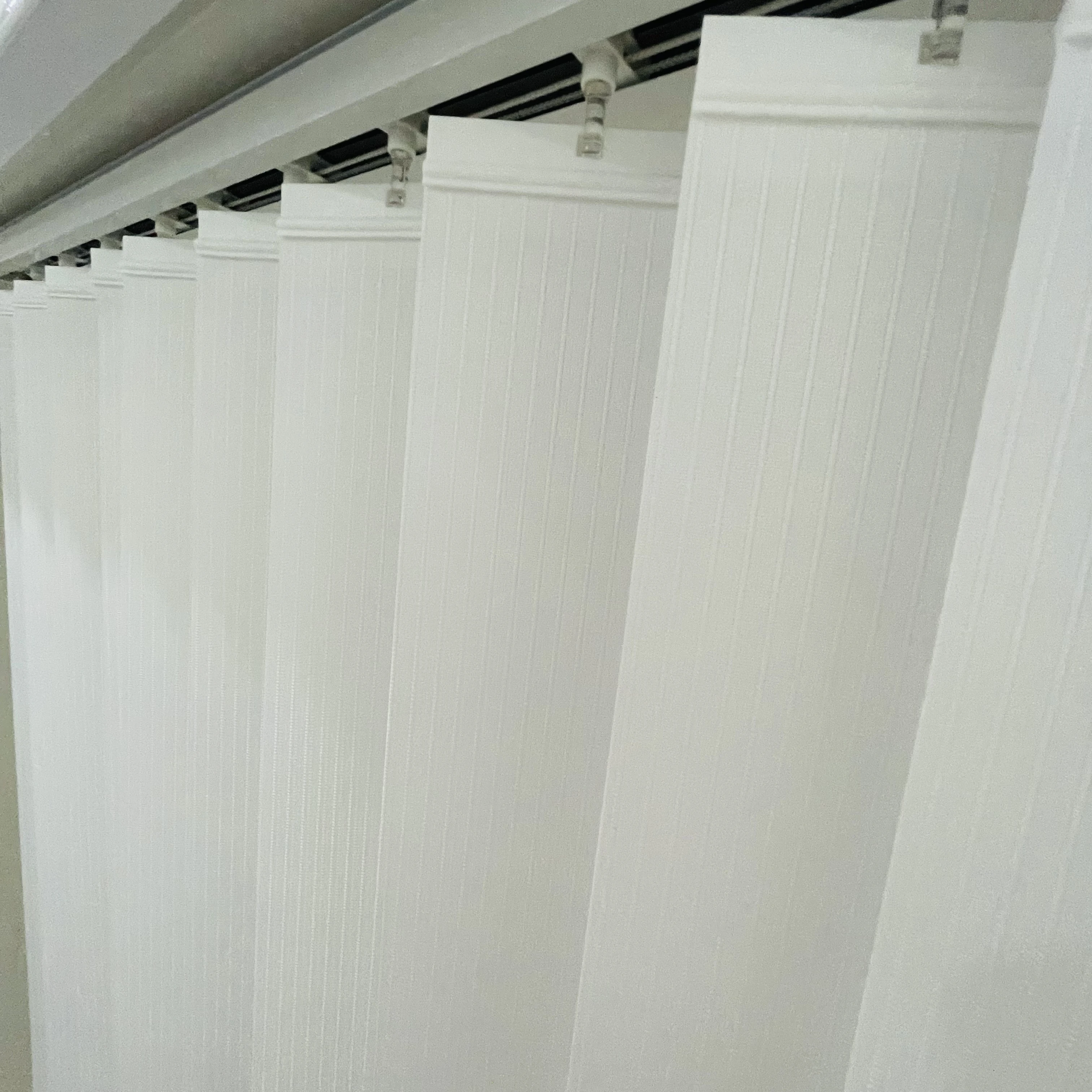 Waterproof Heatproof  Polyester fabric white  Vertical Blinds