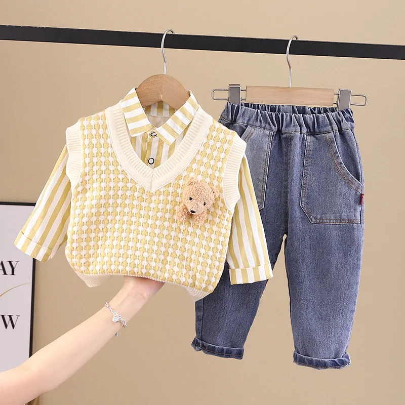 Boys spring and autumn suits hanging bear sweater with vest suit jeans three-piece suit