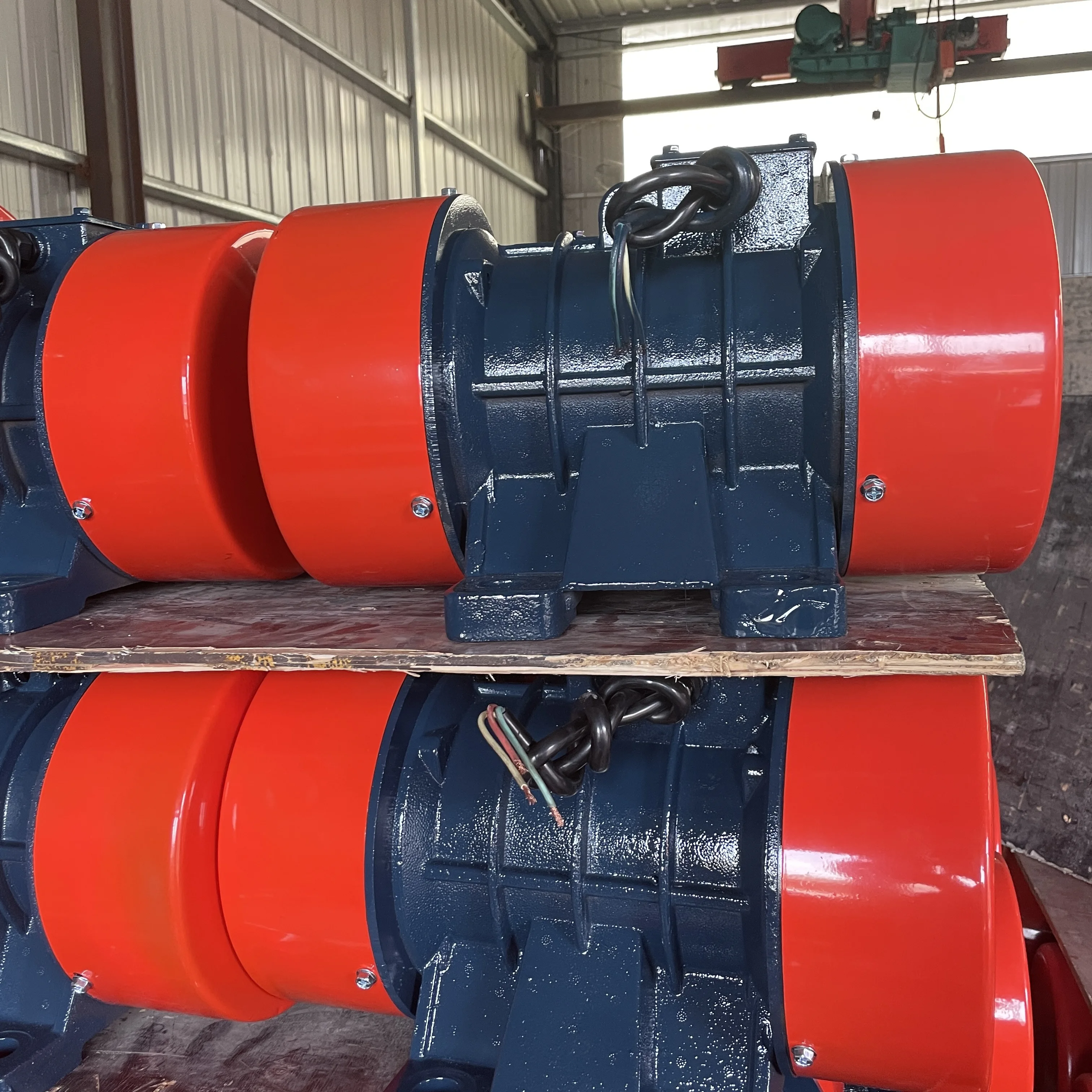 Китайский высокочастотный 220 В 380 415 660 50 Гц 3-фазный эксцентриковый Вибрационный двигатель для кирпичной машины