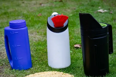 2.5L manual broadcast seed salt fertilizer lawn gardening handy spreader