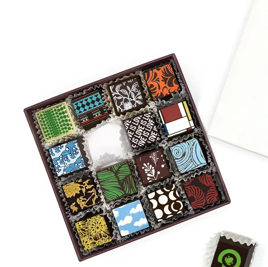 Reusable Personalized Printed Custom Size Small Chocolate Box Lid And Base DIY Chocolate Strawberry Packaging Box