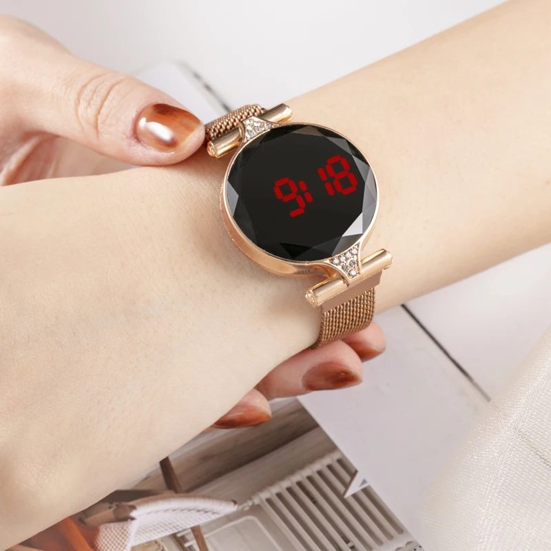 Tiktok girl fashion leisure circular LED touch screen magnetic drill magnetic watch strap electronic stone watch SB12