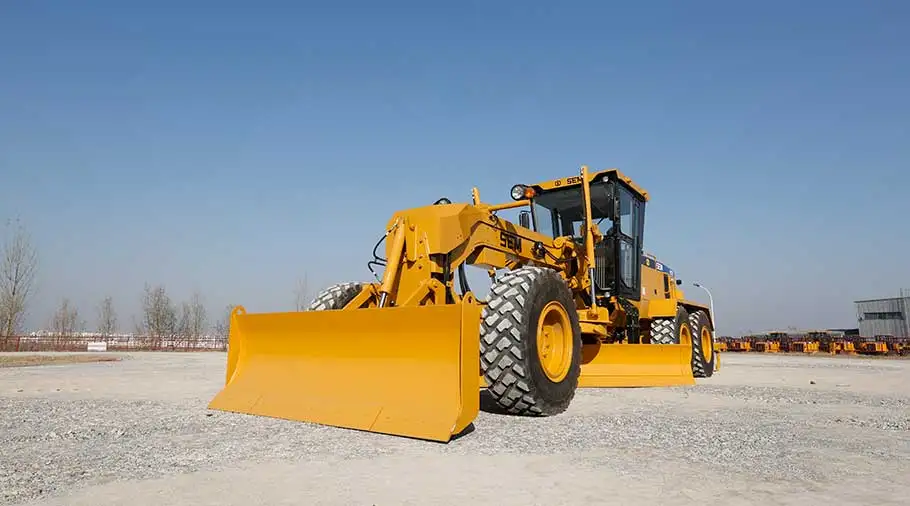 220HP SEM922 Motor Grader with all wheel drive (AWD) designed for poor underfoot applications (snow, sand, gravel, mud, etc.)