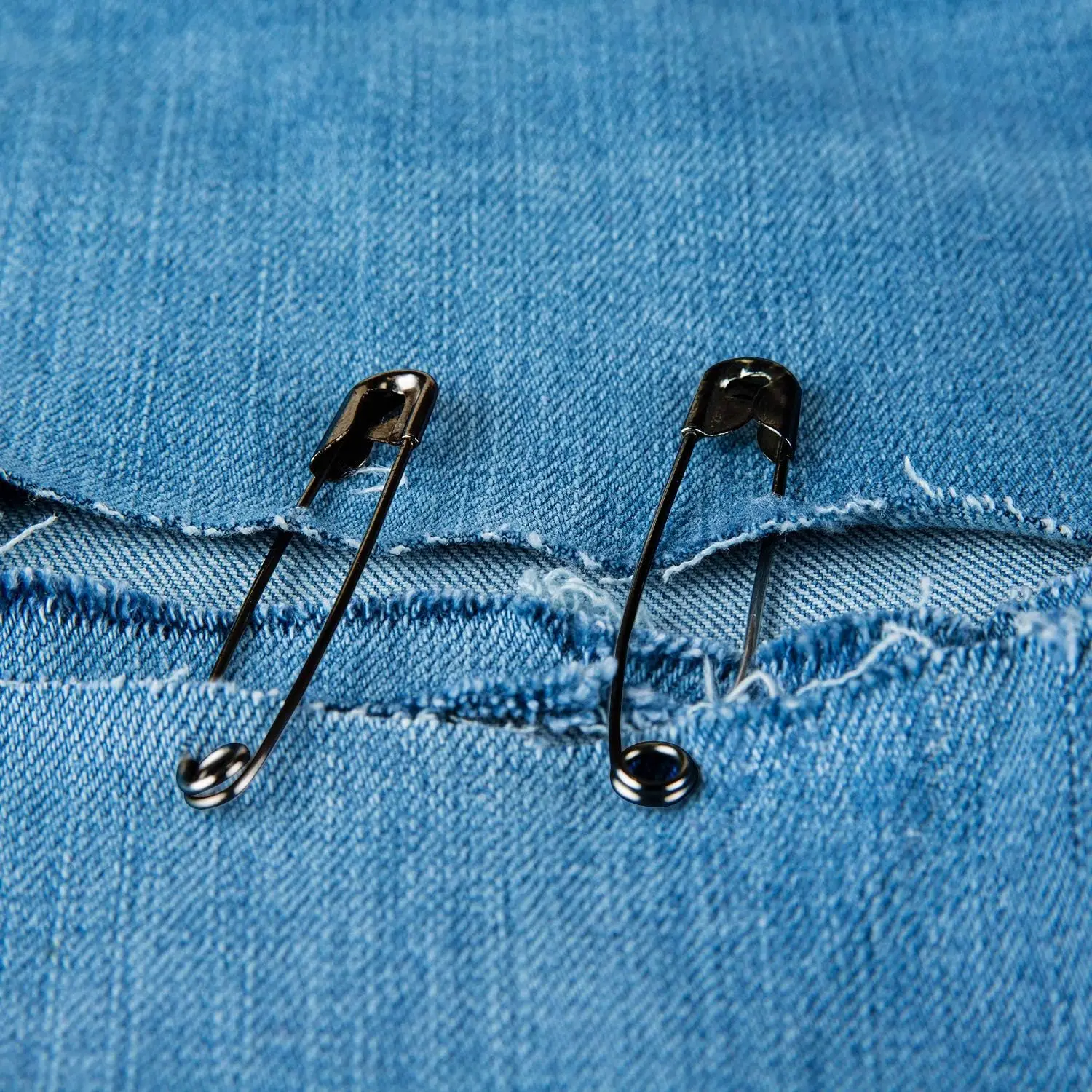 The Black Color Safety Pins with Different Size  for  for Clothes Home School Office Sewing Craft and Arts Pinning