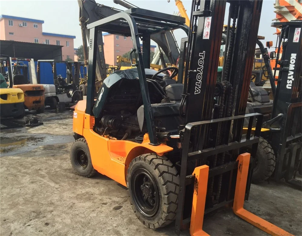 Подержанный вилочный погрузчик toyota 3 тонны 5 тонн для продажи Локация Шанхай Китай