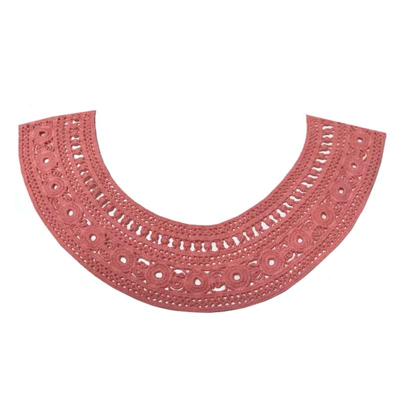 
 Высококачественная отделка воротника с вышивкой  