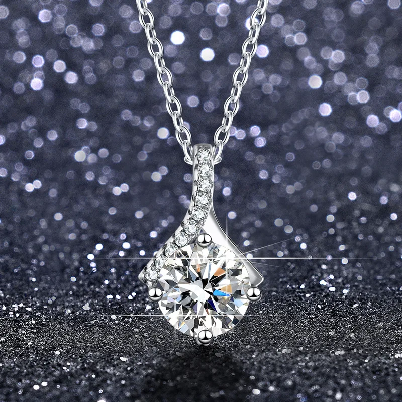 Hot Sale Big Mossan Stone Diamond Clavicle Chain Heart-shaped Flower Deer Antler Shape Zircon Necklace