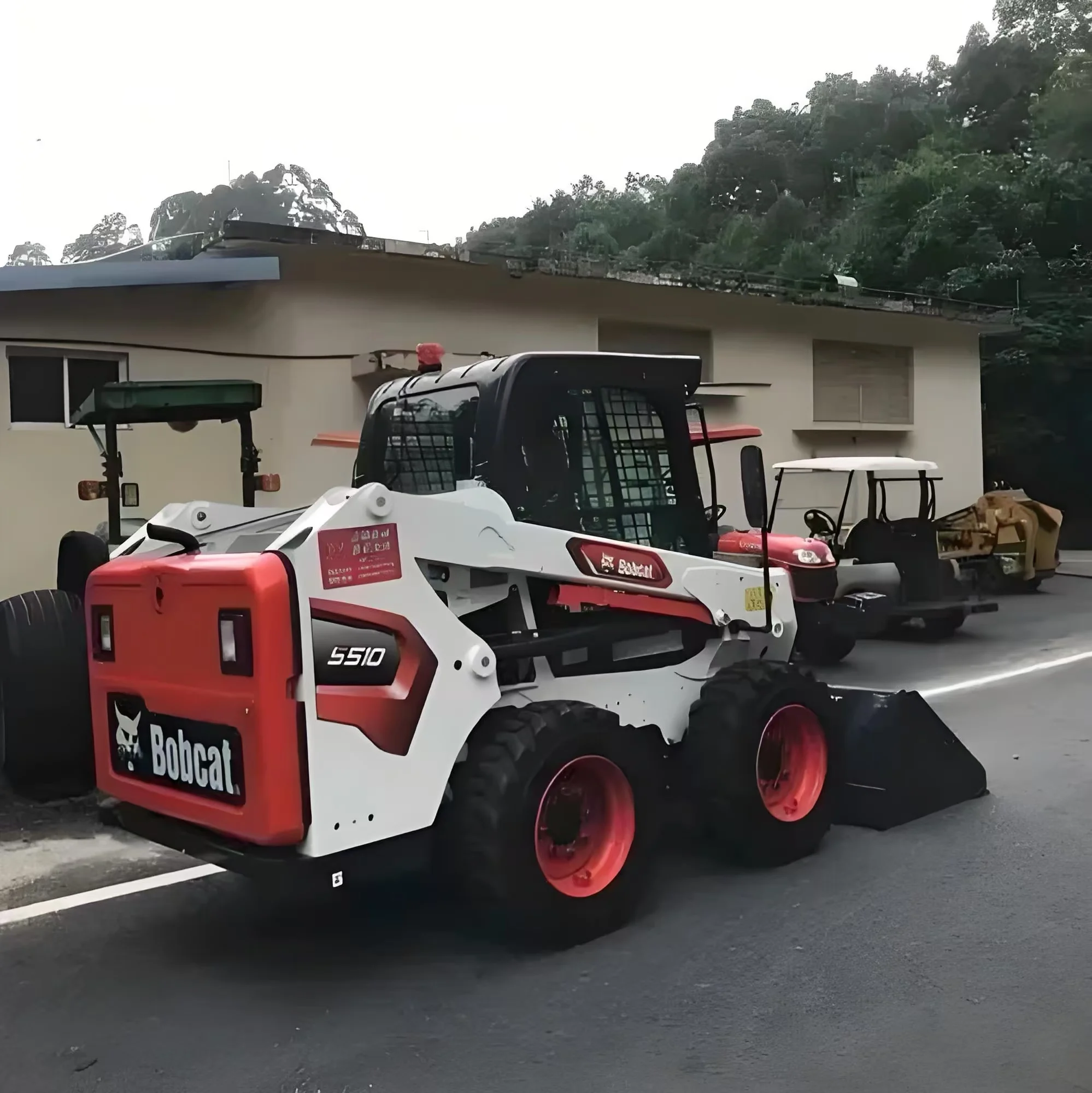 Оригинальный погрузчик на гусеничном ходу bobcat, мини-погрузчик, б/у s70 s130 s160 s70 s300 s550, низкая цена, продажа в Китае