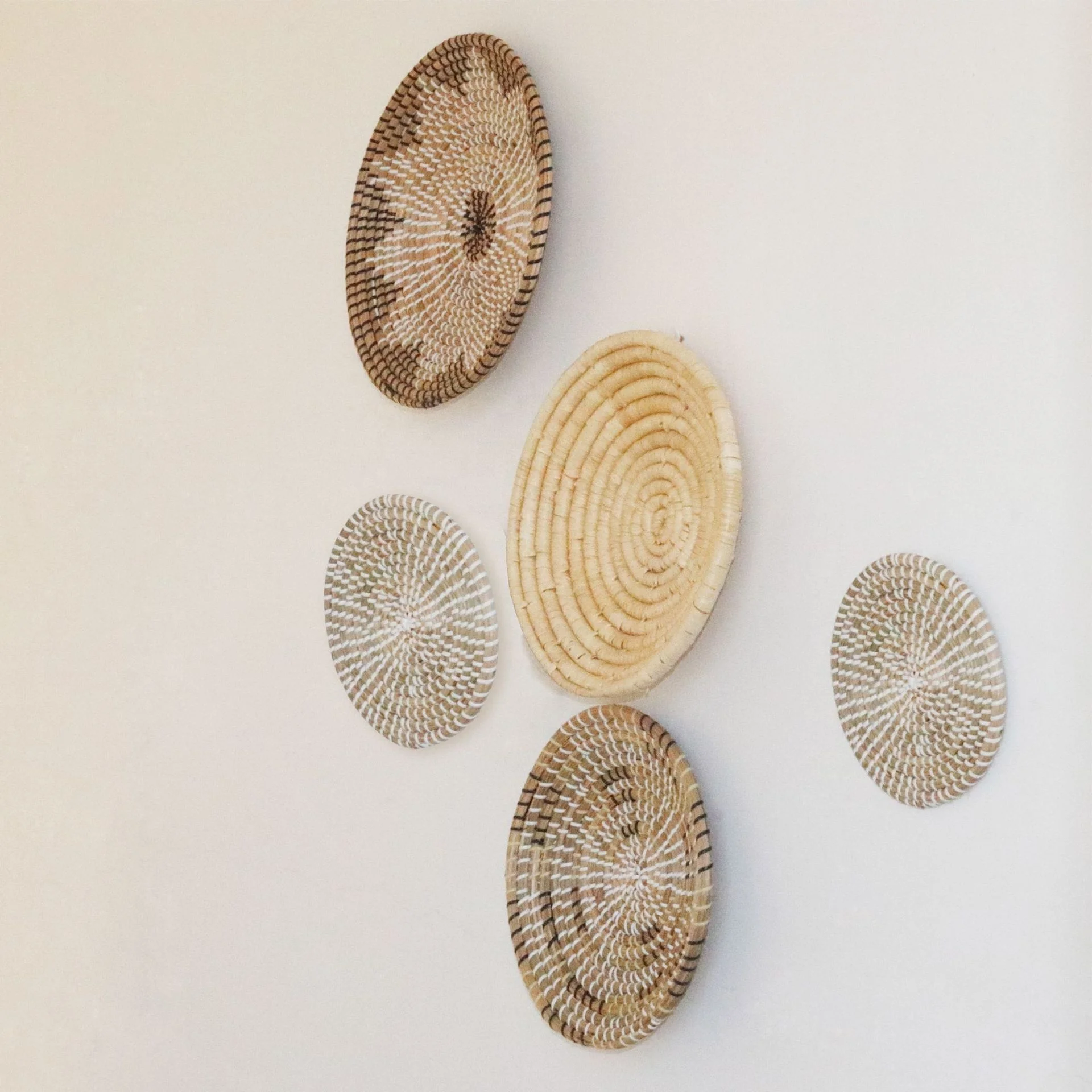 Hot sales Vietnam Manufacturer  Boho wall decoration basket sea Grass Wall Decoration Wall Decor Basket Seagrass