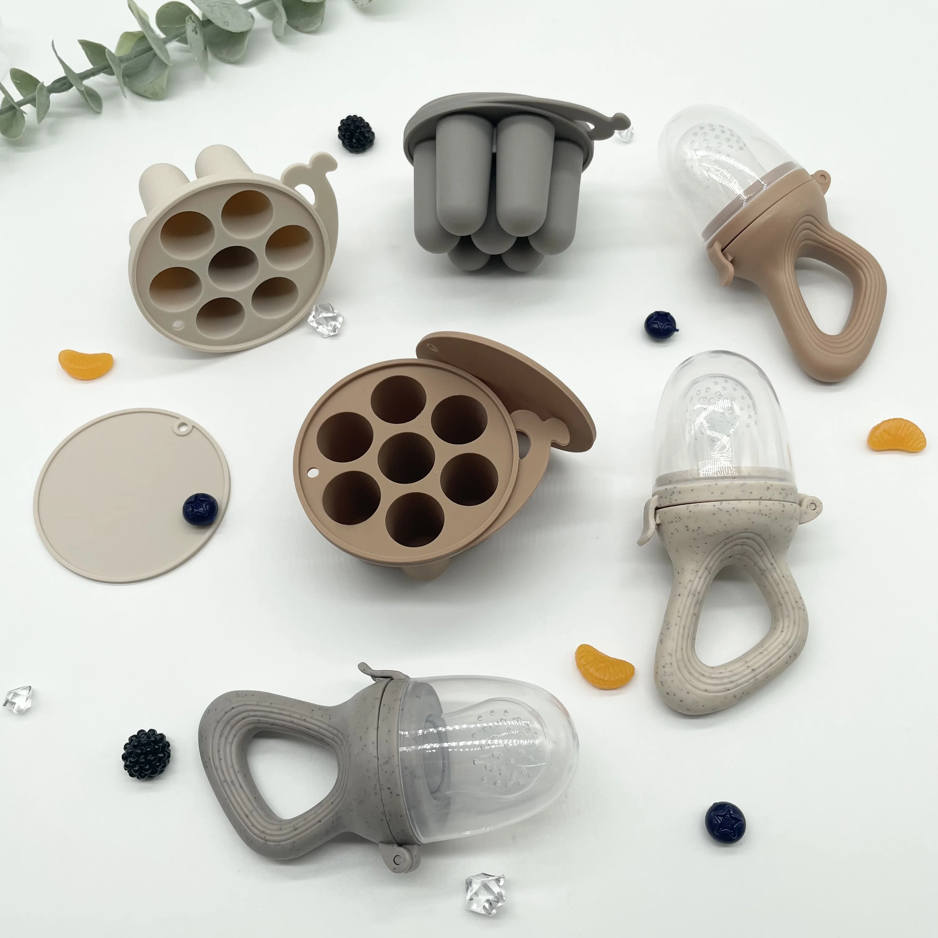 New Design Cute  Silicone Fruit Feeder Pacifier Food Freezer Tray for Baby Feeding Baby Breastmilk Popsicle molds