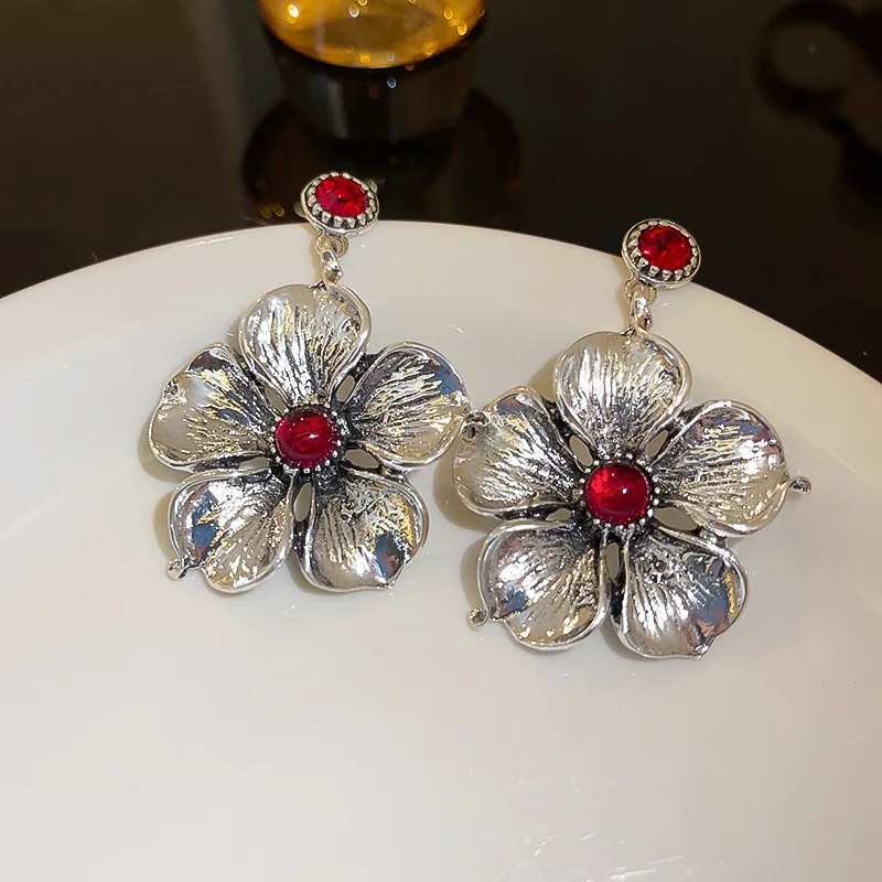 Dazgirl ladies fashion summer cute flower long drop heart vintage earrings 2024 luxury jewelry trend