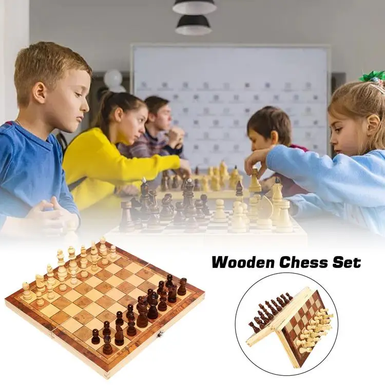 
Wooden Chess Set Foldable Chessboard and Handcrafted Chess Pieces 