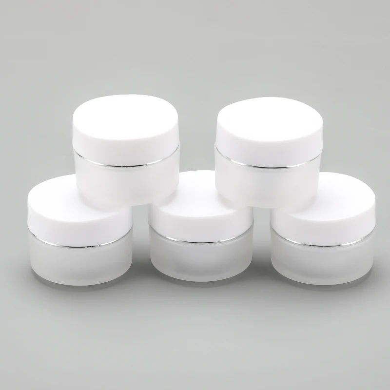 Wholesale white simple silver rim PP plastic cosmetic packaging container empty cream jar