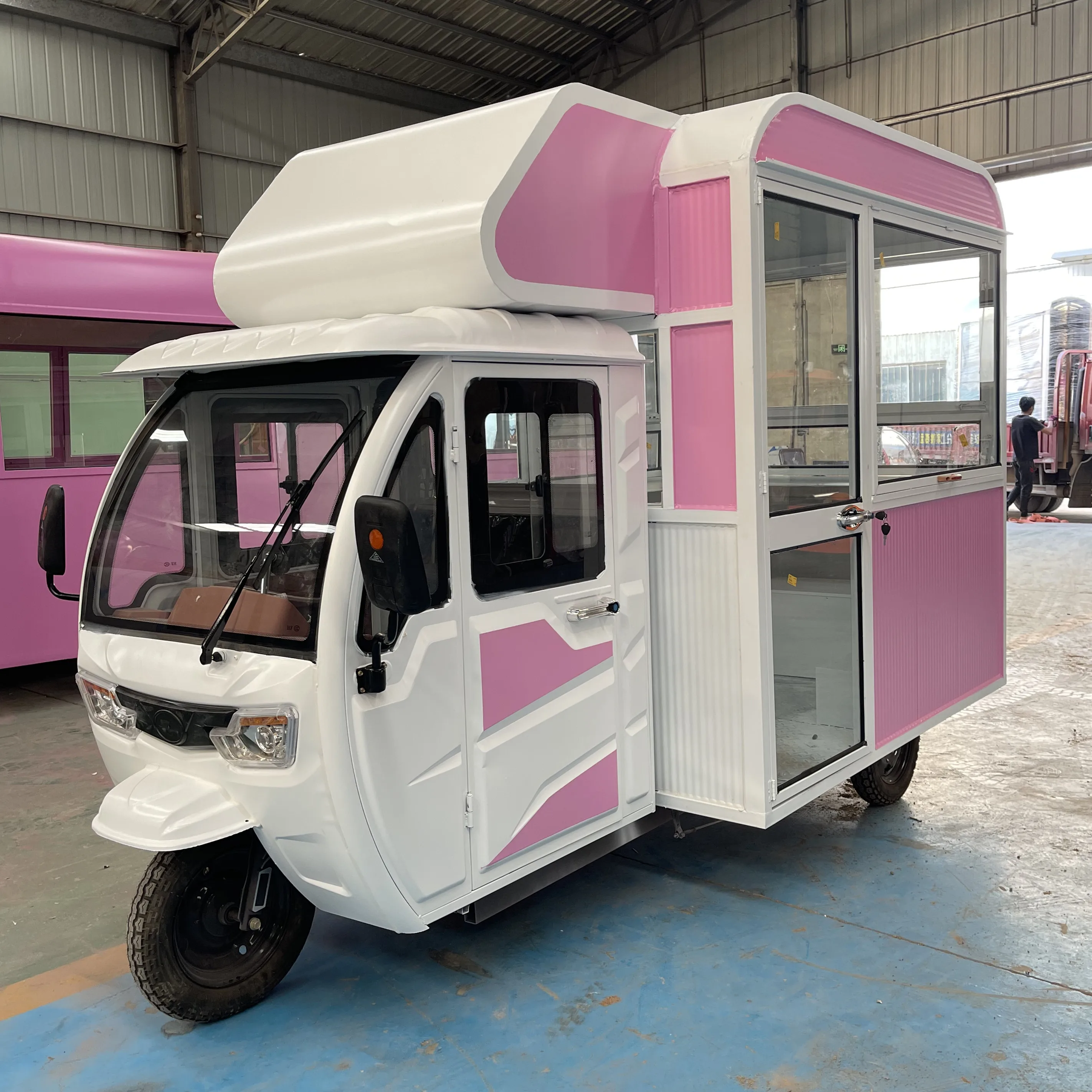 2023 hot selling factory outlet multipurpose mobile electric  fast food snack beverage drinks tricycle pedicab three-wheeler