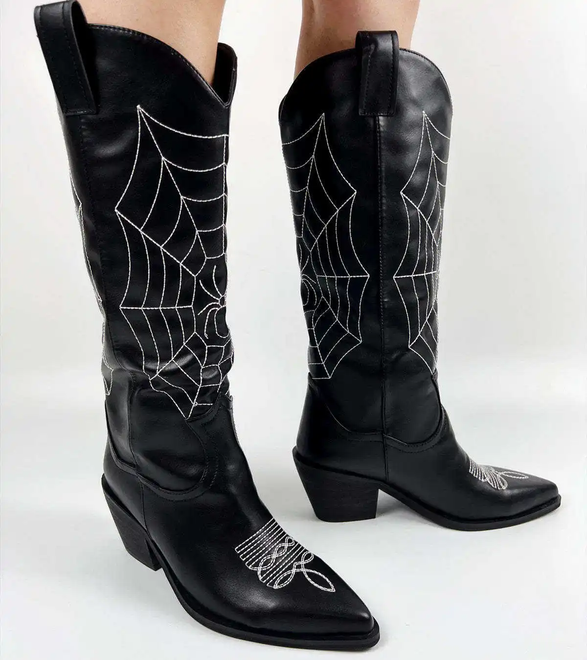 Xinzirain Ladies Western Boot Custom Logo Black Leather Cowboy Boots with Embroidery Classic Pointy round Toe Winter Wear