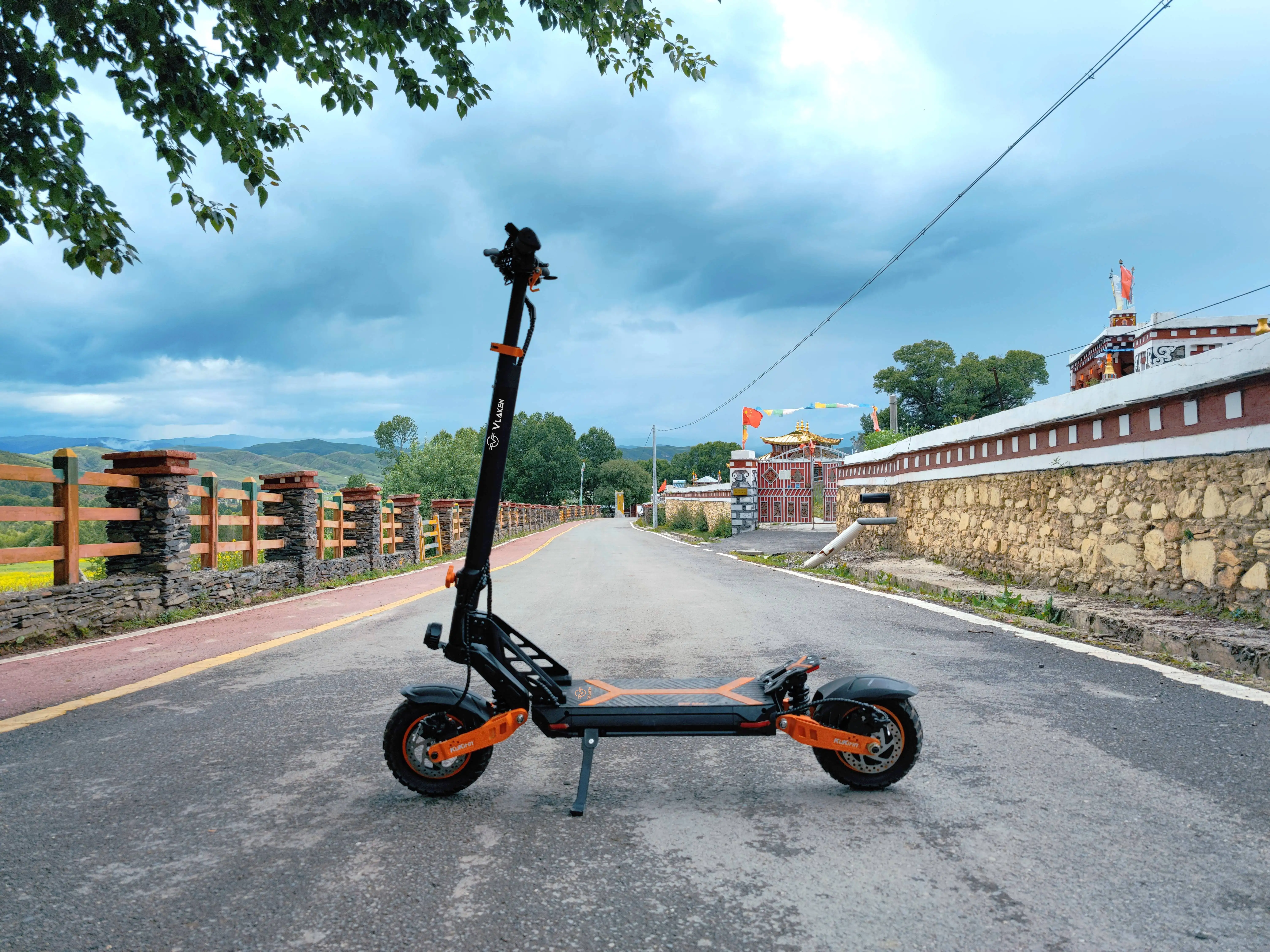 Unigogo Oem G2 Max 48V 600W 55Km/H Urban Two Wheels Small Folding Safety Electric Scooter For Adults