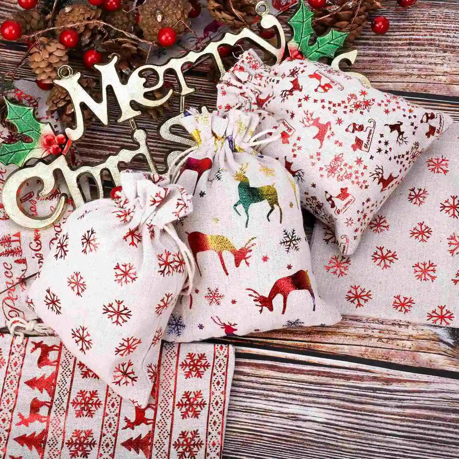 Metallic Christmas Drawstring Gift Bags Burlap Bronzing Gift Pouch linen Bag Treat Goody Bags for Candy Wrapper