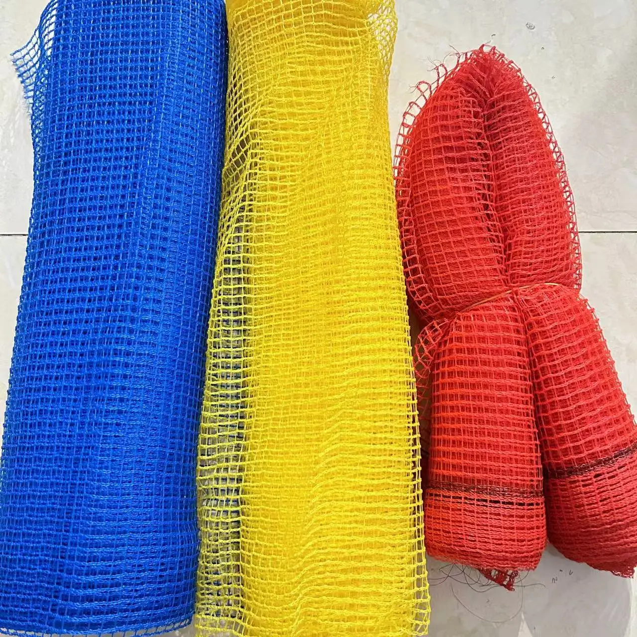 yellow construction safety net with 100% virgin HDPE +UV stabilized with 50%-80% shade rate used for scaffold protect