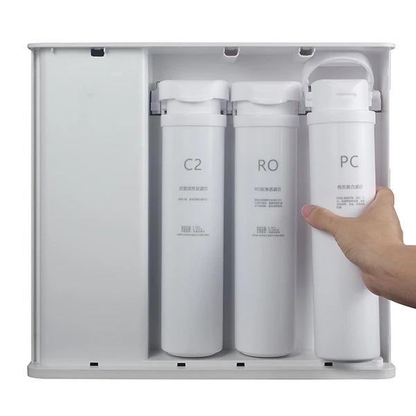 Компактный высокоэффективный очиститель воды UF Ro с резервуаром