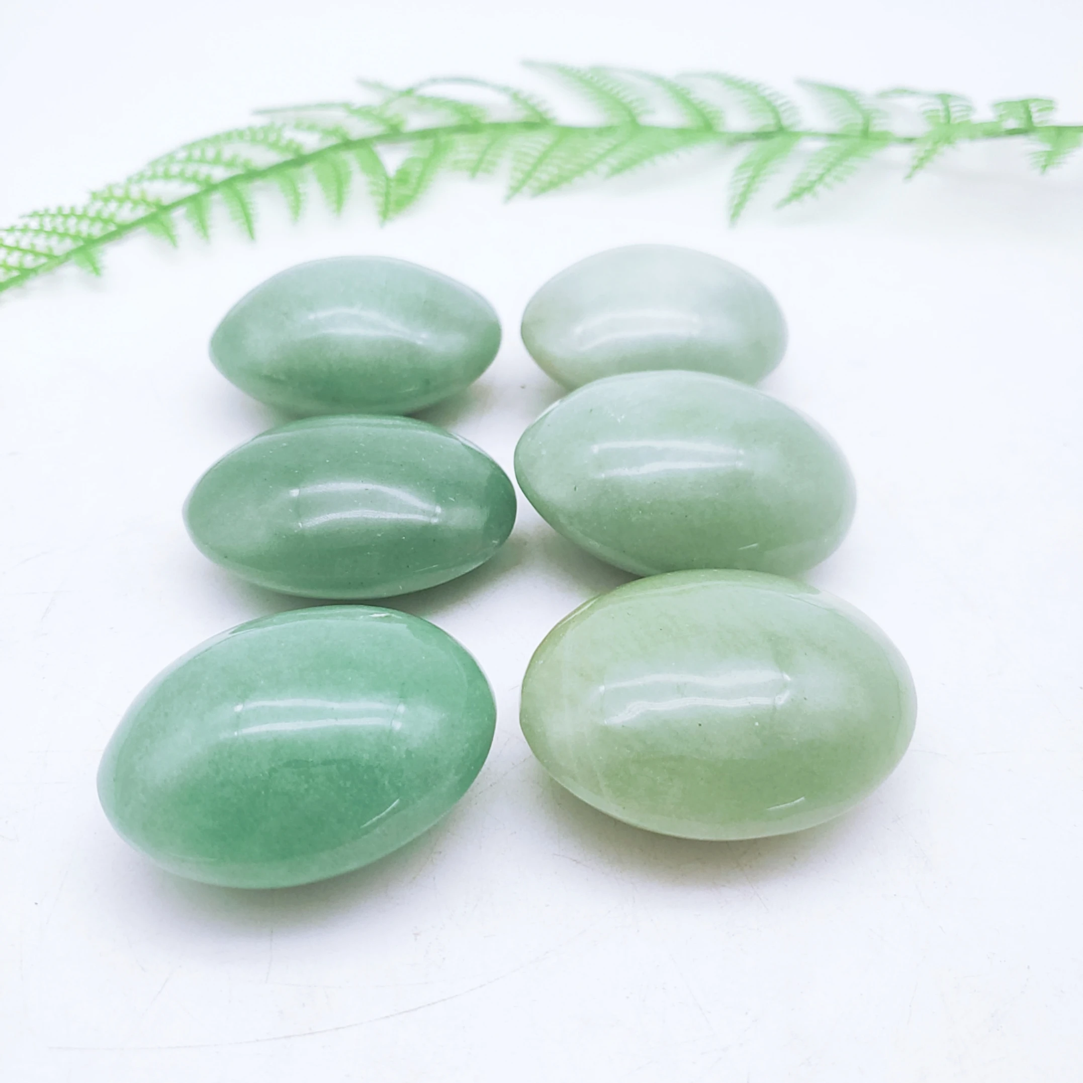Hot Sale High Quality Natural Green Aventurine Palm Stone  Healing Crystal  for Home Decoration