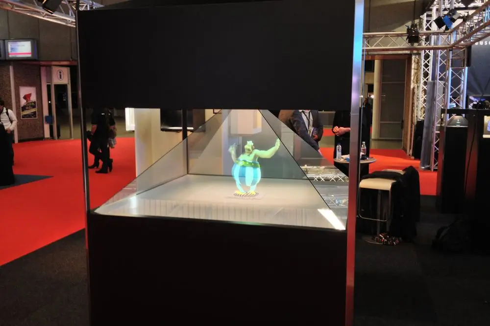 4 sided large pyramid holographic display, 3D Holographic Projection System for Shopping mall advertising