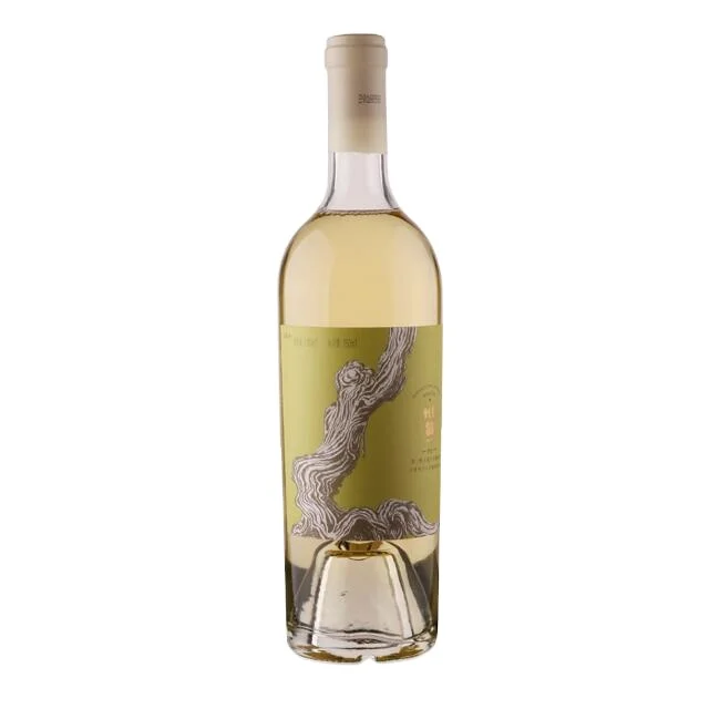 
Old vine vine Riesling Grape dry white wine from Helan mountain ningxia china 
