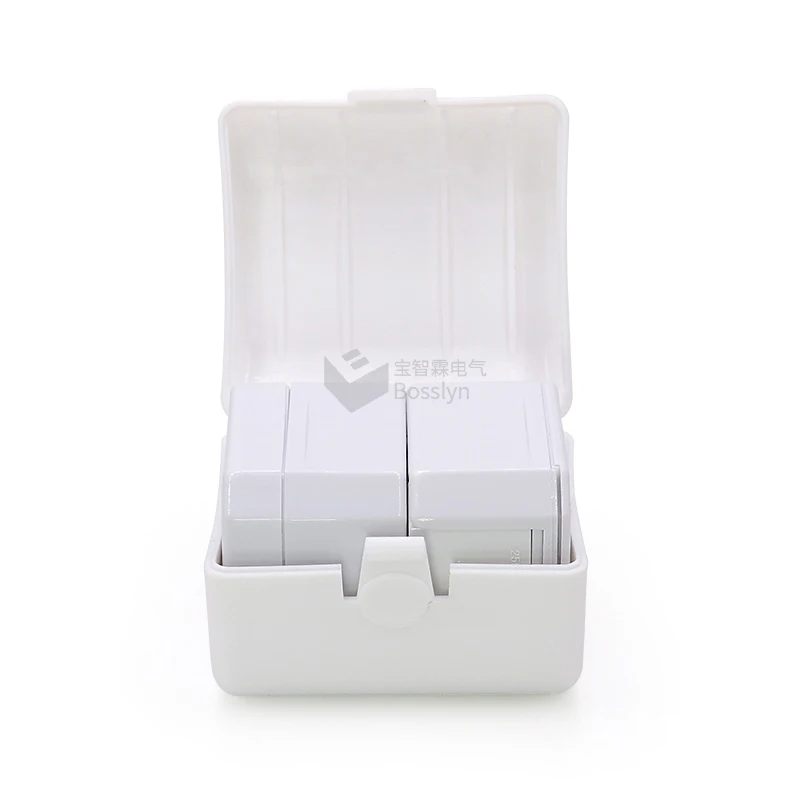 Hot selling 1 dollar gifts universal travel adapter