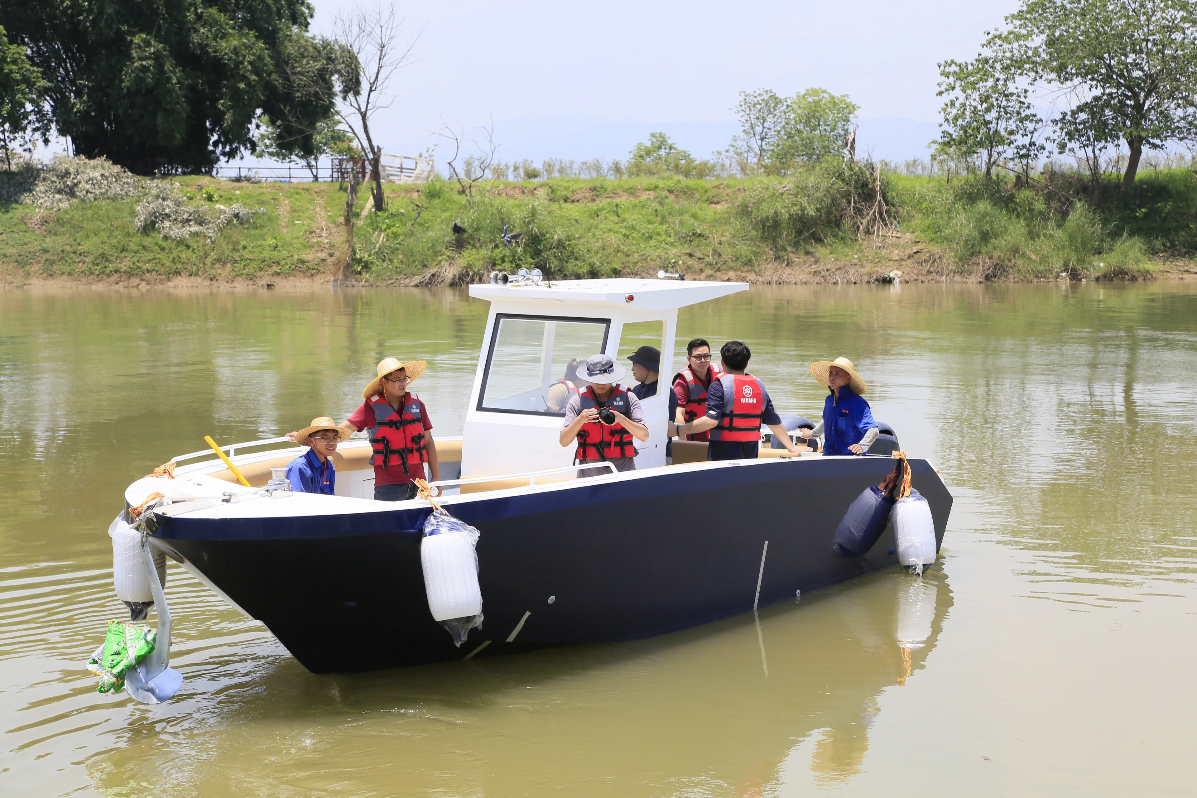 2023  Passengers Luxury Unique Aluminum Fishing Wake Boat Surfing Yacht