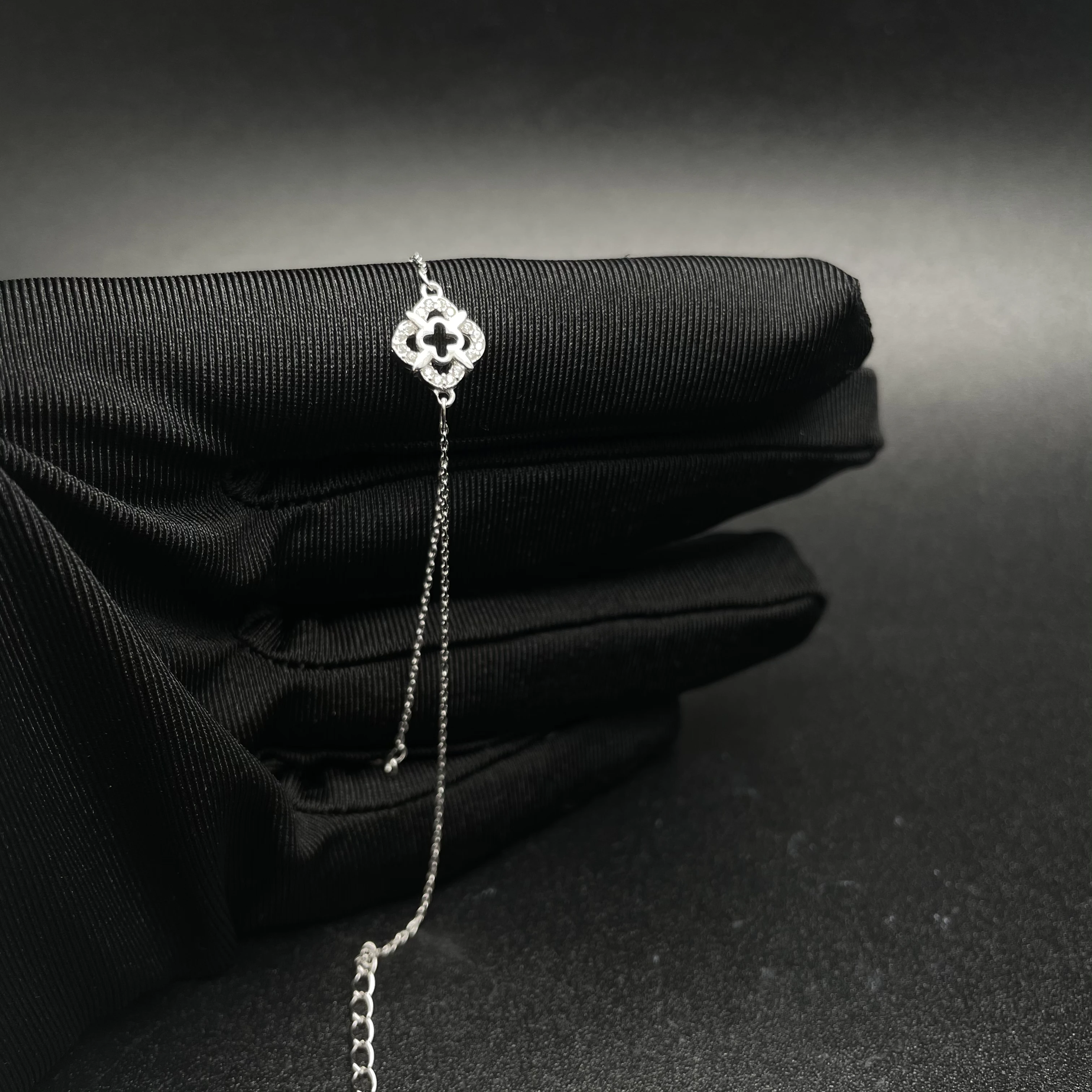 DiFeiYa bracelet fashion zircon bracelet Earrings Ladies 925 Silver Rhinestone Tassel Earrings Jewelry Korea Fashion