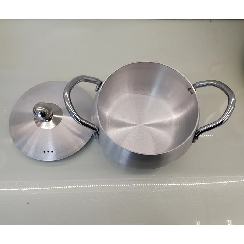 Specializing in the production of belly shaped aluminum material silver pot set cooking set