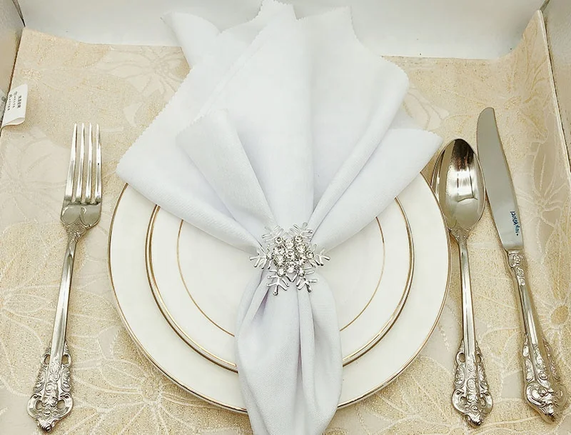 Кольца для салфеток в виде снежинки, серебряные кольца для салфеток со стразами, держатель, металлические кольца для салфеток для Рождественского украшения стола HWC91