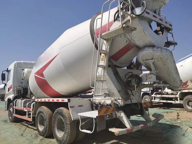 Truck Mixer SY412C-8(V) Concrete Mixer Machine Price 12m³ Power 259kw Mixers Machine with Three-section Blade