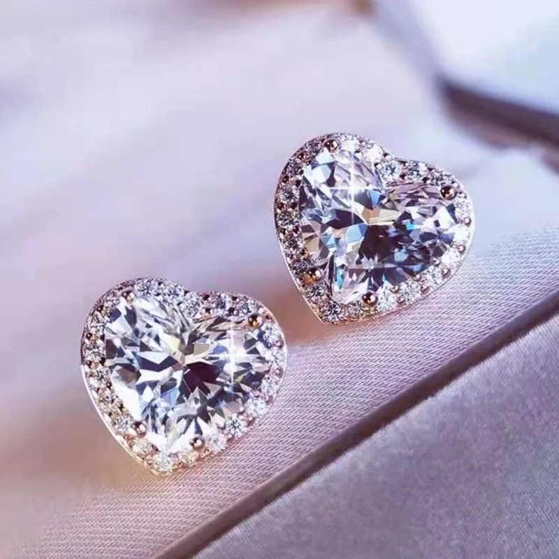 Оптовая продажа белые серьги-гвоздики GRA Moissanite Позолоченные 925 из стерлингового серебра роскошные в форме сердца