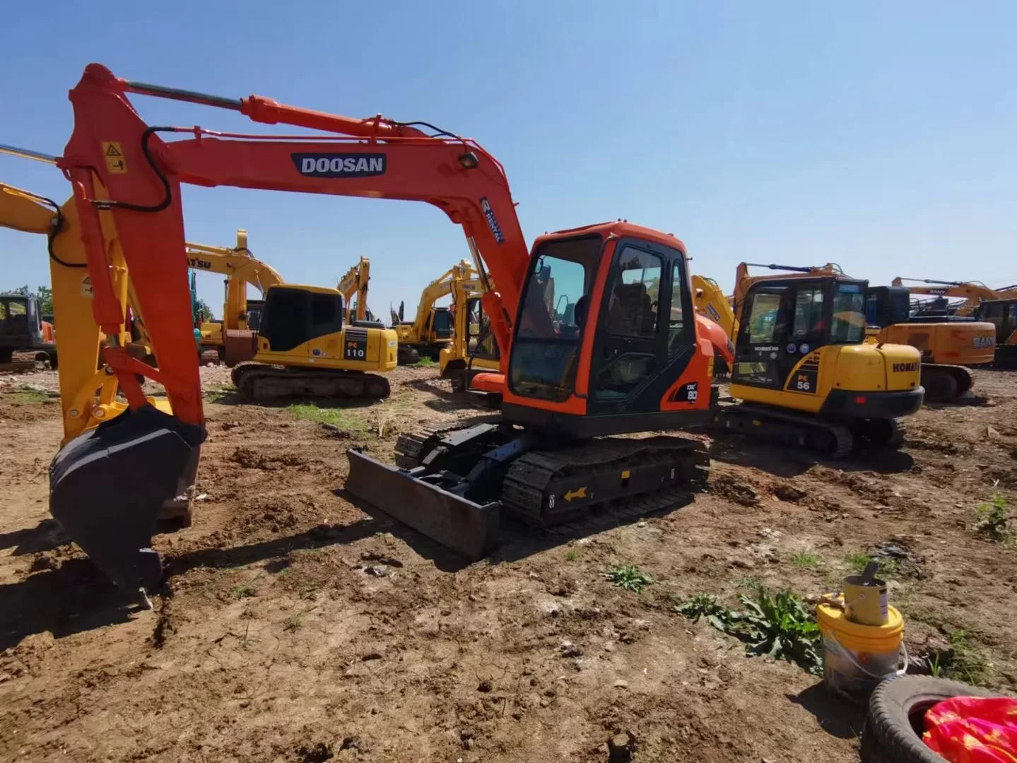 used second hand DOOSAN DX80 Crawler hydraulic excavator digger japan original 8 tons low price