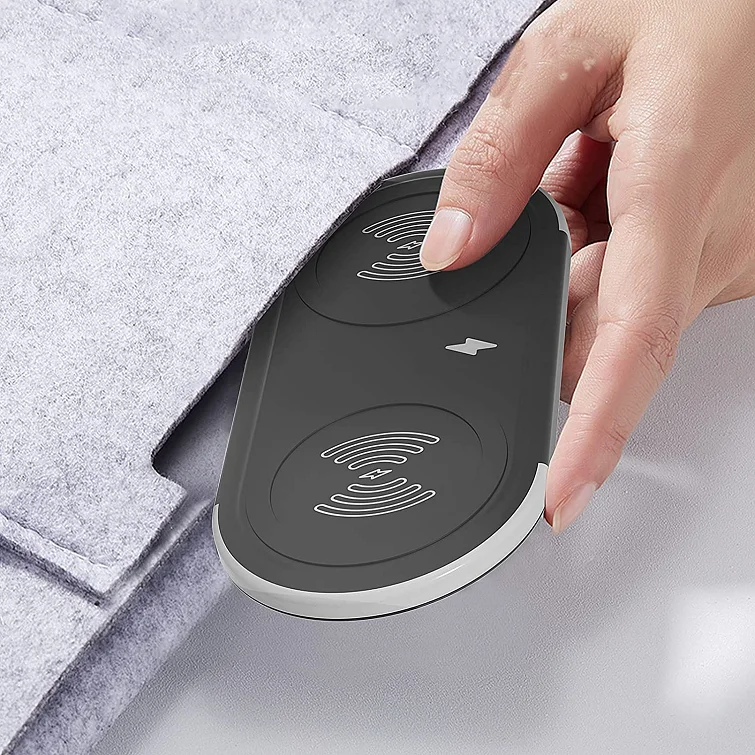 Wholesale Custom Logo Unique Design Hot Sale 15W 2 in 1 Wireless Charger For Iphone 14/Airpods