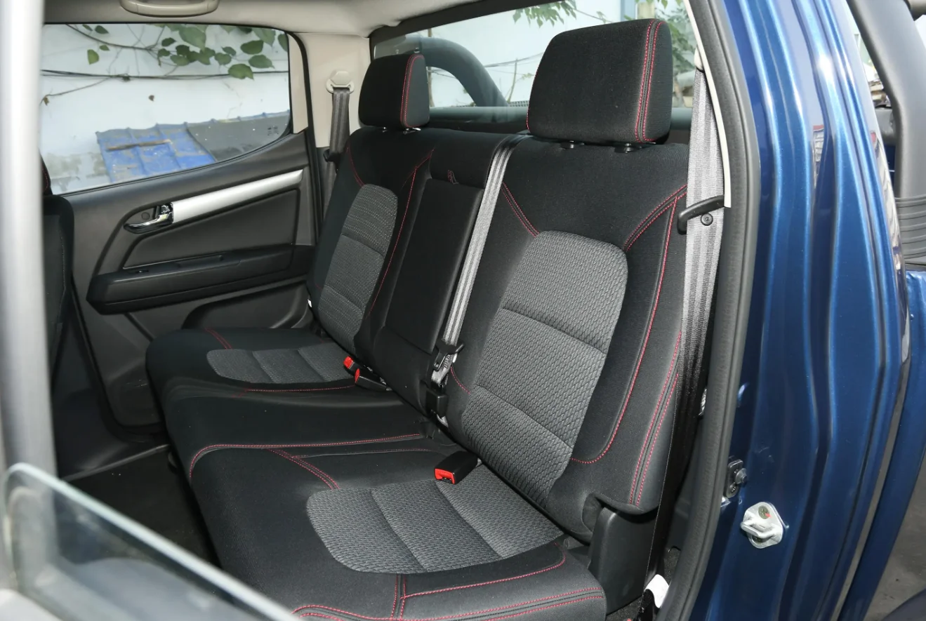 Пикап ISUZU TAGA с 4*2 приводом пикап 2wd двойной кабиной для продажи