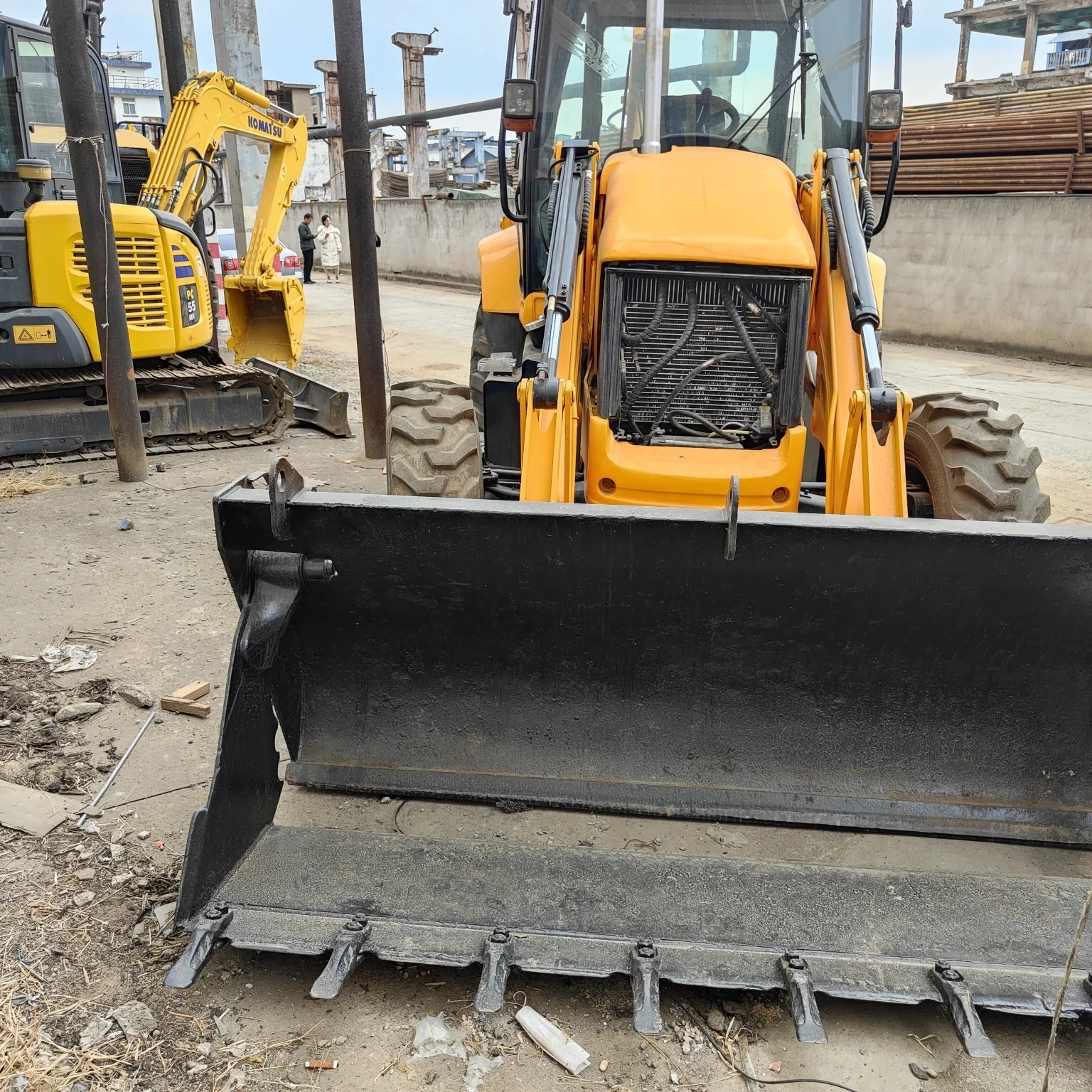 Used JCB 3CX backhoe loader. backhoe loader for sale.