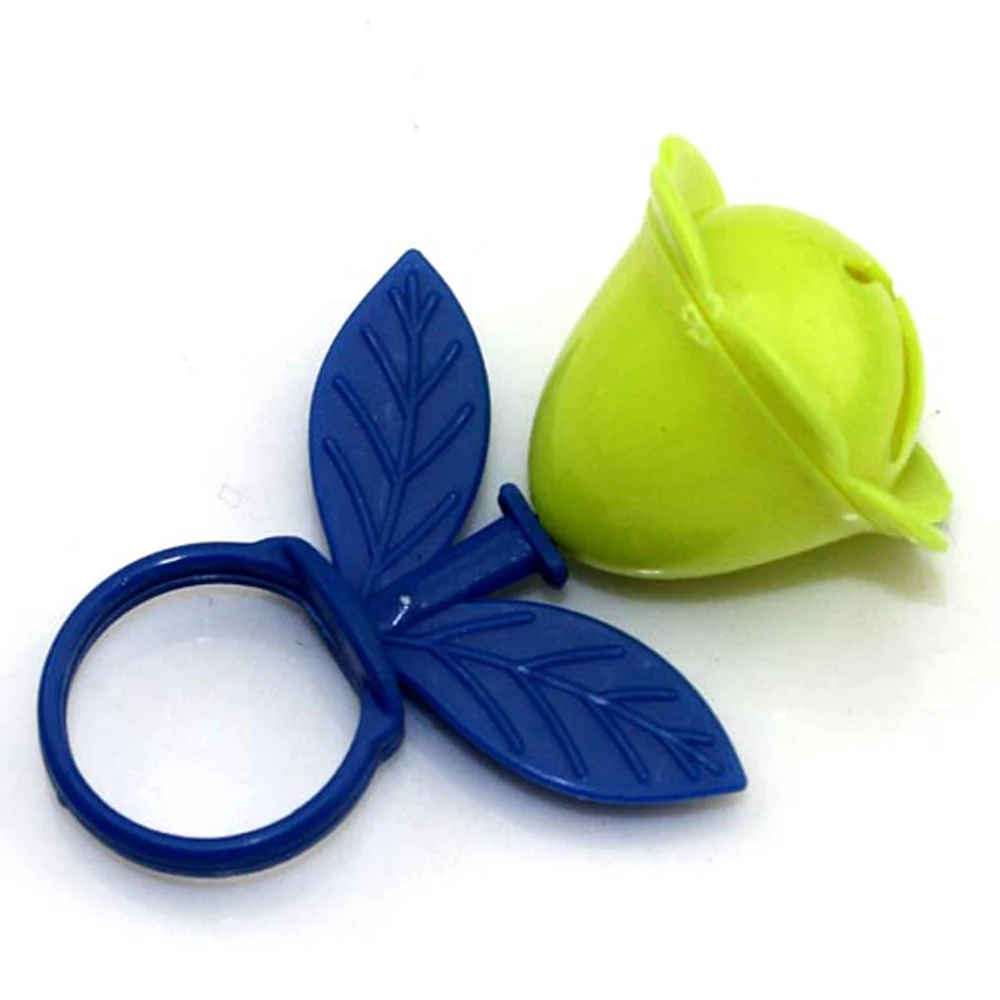 Promotional Cheapest Funny Plastic Finger Toy Rattle Flower Rings For Girl Play game