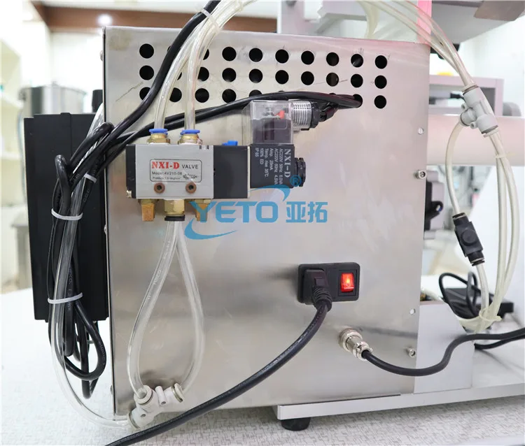 Factory price desktop semi automatic square flat bottle sticker labeling machine with date coding printer