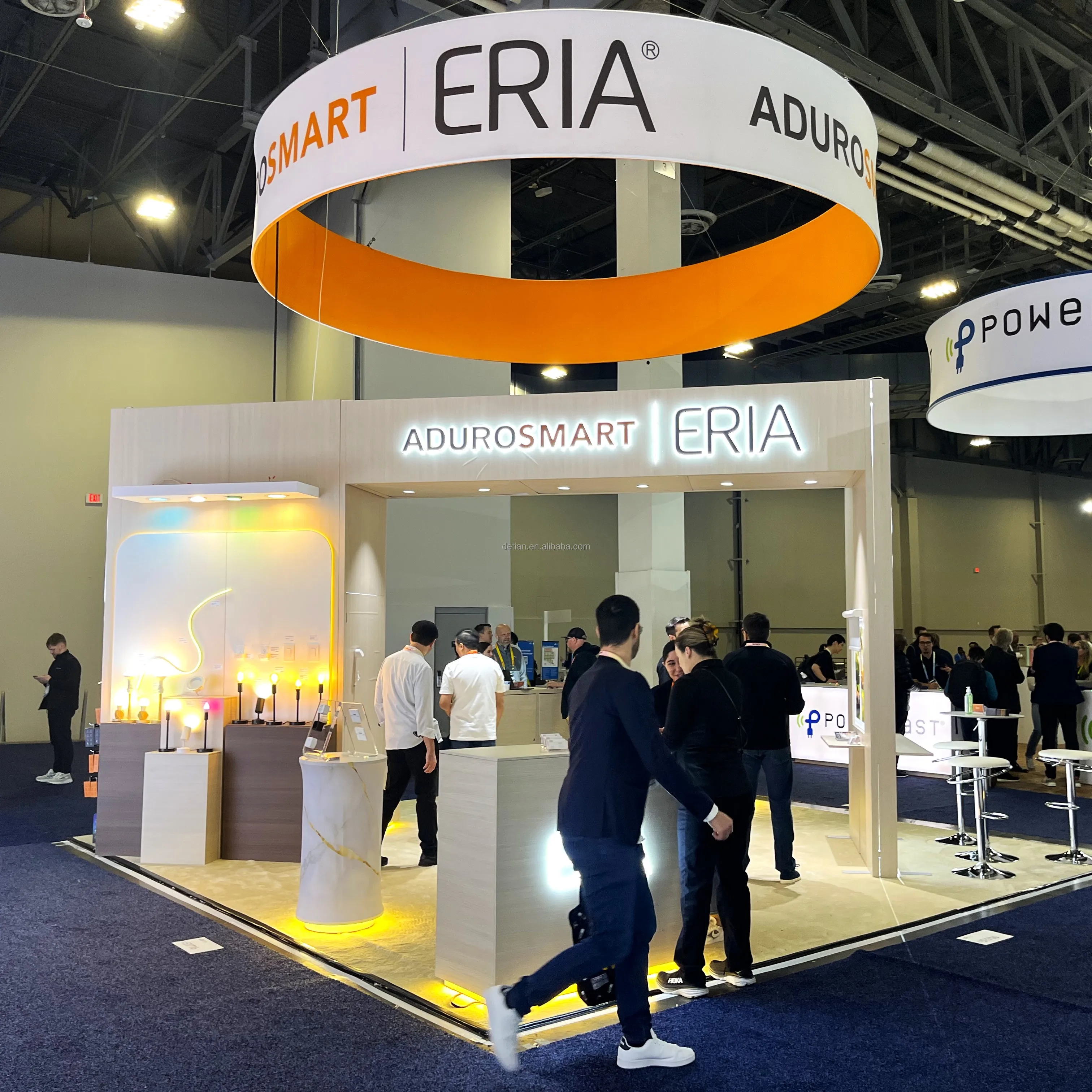 Индивидуальный новый дизайн легко настраиваемый деревянный выставочный стенд