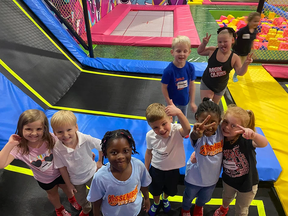 USA And Canada Popular trampoline park indoor equipment with interactive game wall for church