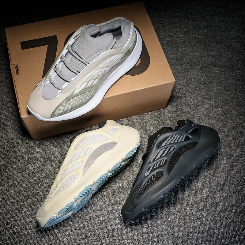 2022 Latest Design Original High Quality Yeezy Shoes Men Fashion Yeezy 700 V3 Running Sports Shoes