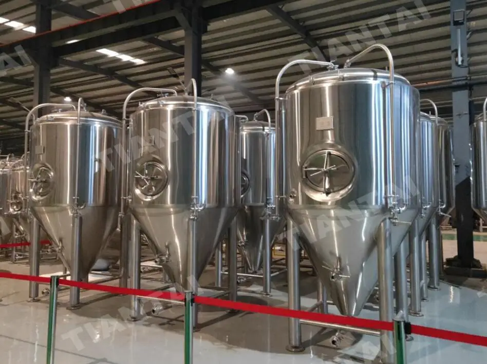 
1500L double wall fermentor with glycol jacket and insulation 