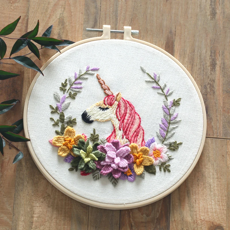 Hot DIY Stamped Floral Embroidery Starter Kit with Flowers Plant Pattern Cloth Color Threads Tools Cute Needle Work